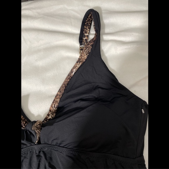 NEW Becca Leopard Trim Over‎ The Shoulder Tankini Top [PLUS 3X ] - Picture 6 of 12